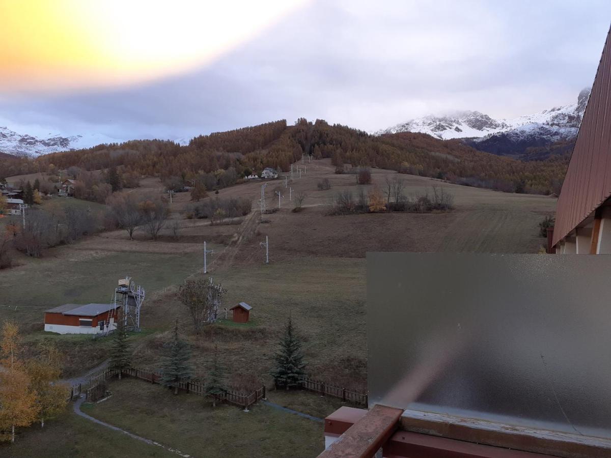 Appartement 2 Ch 40 M2 Au Pied Des Pistes De Ski Enchastrayes ภายนอก รูปภาพ
