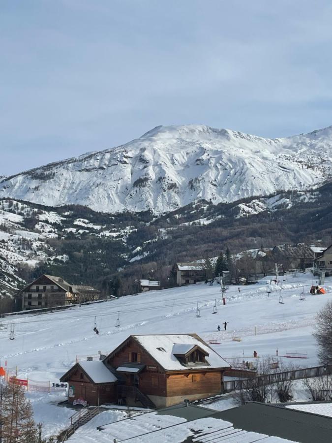Appartement 2 Ch 40 M2 Au Pied Des Pistes De Ski Enchastrayes ภายนอก รูปภาพ